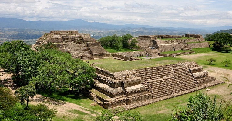 THE AZTEC & ZAPOTEC EMPIRES